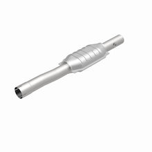 Load image into Gallery viewer, MagnaFlow Direct Fit Catalytic Converter 01-04 Jeep G/C 4.0L