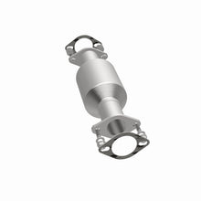 Load image into Gallery viewer, MagnaFlow Direct Fit Catalytic Converter 03-06 Kia Sorento 3.5L rear