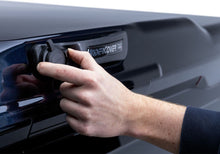 Load image into Gallery viewer, UnderCover 2021 Ford F-150 Crew Cab 5.5ft Elite LX Bed Cover - Iconic Silver - GTR Auto