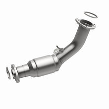 Load image into Gallery viewer, MagnaFlow Direct Fit Catalytic Converter 99-02 Toyota 4 Runner 3.4L Front