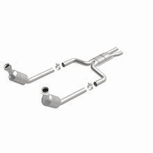 Load image into Gallery viewer, MagnaFlow Direct Fit Catalytic Converter 2003 THUNDERBIRD 3.9L Underbody