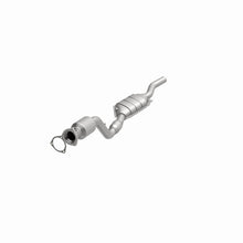 Load image into Gallery viewer, MagnaFlow Direct Fit Catalytic Converter 03 Volkswagen Passat 2.8L