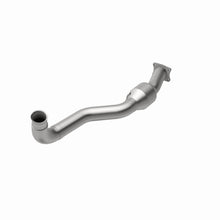 Load image into Gallery viewer, MagnaFlow Direct Fit Catalytic Converter01-05 GM Silv/Sierra 6.6L