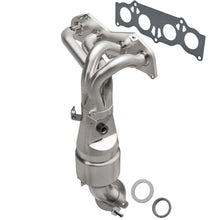 Load image into Gallery viewer, MagnaFlow Direct Fit Catalytic Converter 04-06 Toyota Highlander 2.4L
