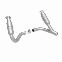 Load image into Gallery viewer, MagnaFlow Direct Fit Catalytic Converter 2008 Chrysler Aspen 4.7L/Dodge Durango 4.7L 2WD