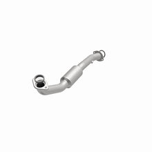 Load image into Gallery viewer, MagnaFlow Direct Fit Catalytic Converter 2009-2012 Highlander 2.7 L Underbody