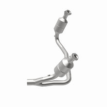 Load image into Gallery viewer, MagnaFlow Direct Fit Catalytic Converter OEM 2004 Dodge Dakota Underbody