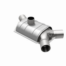 Load image into Gallery viewer, MagnaFlow Universal Catalytic Converter 2 Subaru