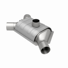 Load image into Gallery viewer, MagnaFlow Universal Catalytic Converter 2 Subaru