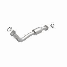Load image into Gallery viewer, MagnaFlow Direct Fit Catalytic Converter 13-15 RAV4 2.5 Underbody