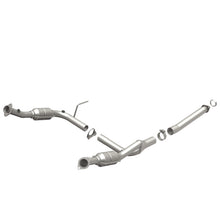 Load image into Gallery viewer, MagnaFlow DF Cat. Conv3/04-05 Ford Explorer 4.0L / 3/04-05 Mercury Mountaineer Y-Pipe Assembly