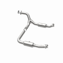 Load image into Gallery viewer, MagnaFlow DF Catalytic Conv 06-09 Ford Explorer 4.6L Y-Pipe Assy/07-09 Explorer Sport Trac 4.6L