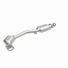 Load image into Gallery viewer, MagnaFlow Direct Fit Catalytic Converter 99-02 Forester 2.5L OEM