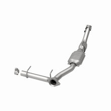 Load image into Gallery viewer, MagnaFlow Direct Fit Catalytic Converter 03 Lincoln Navigator 5.4L