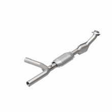 Load image into Gallery viewer, MagnaFlow Direct Fit Catalytic Converter 97-99 E-150/250 4.6L P/S