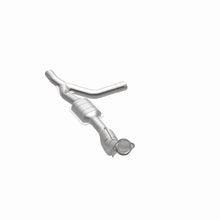 Load image into Gallery viewer, MagnaFlow Direct Fit Catalytic Converter 97-00 Ford Vans 4.2L
