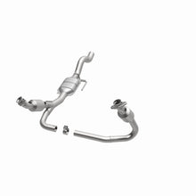 Load image into Gallery viewer, MagnaFlow Direct Fit Catalytic Converter 01-03 Dakota 3.9/5.9L