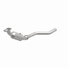 Load image into Gallery viewer, MagnaFlow Direct Fit Catalytic Converter 05-06 300/Magnum 5. OEM