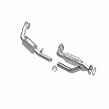 Load image into Gallery viewer, MagnaFlow Direct Fit Catalytic Converter 96-99 Ford Taurus3.0L 50S