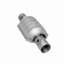 Load image into Gallery viewer, MagnaFlow Universal Catalytic Converter 2 Dual O2 Boss