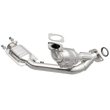 Load image into Gallery viewer, MagnaFlow Direct Fit Catalytic Converter 01-02 Mitsu Montero 3.5L