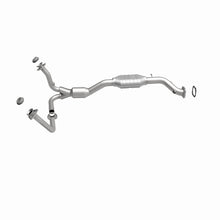 Load image into Gallery viewer, MagnaFlow Direct Fit Catalytic Converter 01-05 Chevy Blazer 4.3L 2WD