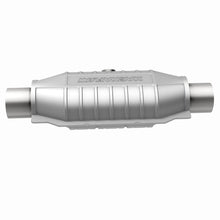 Load image into Gallery viewer, MagnaFlow Universal Catalytic Converter 2.50 Mid O2 Rear