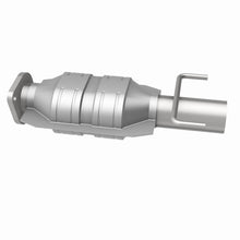 Load image into Gallery viewer, MagnaFlow Direct Fit Catalytic Converter 95-02 Lincoln Continental