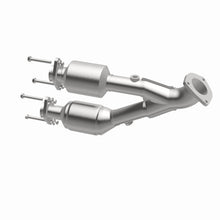 Load image into Gallery viewer, MagnaFlow Direct Fit Catalytic Converter 00-01 Cherokee 4L Front
