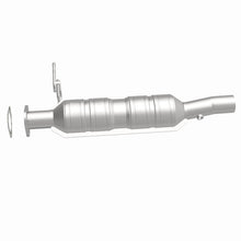 Load image into Gallery viewer, MagnaFlow Direct Fit Catalytic Converter 07-08 E-350 Super Duty 5.4 &amp; 6.8 L OEM Underbody