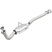 Load image into Gallery viewer, MagnaFlow Direct Fit Catalytic Converter 98-01 Metro/Swift 1.3 rr OE