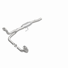 Load image into Gallery viewer, MagnaFlow Direct Fit Catalytic Converter 00-03 Durango 2WD OEM