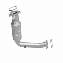 Load image into Gallery viewer, MagnaFlow Direct Fit Catalytic Converter 00-02 Focus 2.0L OEM