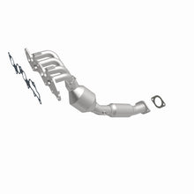 Load image into Gallery viewer, MagnaFlow Direct Fit Catalytic Converter 05-06 Ford Focus 2.0L