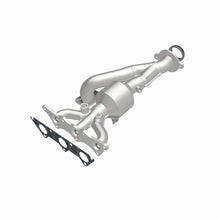 Load image into Gallery viewer, MagnaFlow Direct Fit Catalytic Converter 04-05 Mitsu Endeavor 3.8L