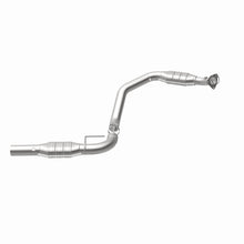 Load image into Gallery viewer, MagnaFlow Direct Fit Catalytic Converter 07-08 Express 2500 4.8L Driver Side
