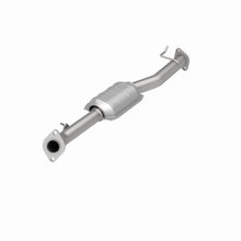 Load image into Gallery viewer, MagnaFlow Direct Fit Catalytic Converter 98-00 Toyota RAV4 2.0L