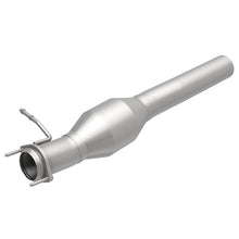 Load image into Gallery viewer, MagnaFlow Direct Fit Catalytic Converter 00-03 Ford F250/350 SD 7.3