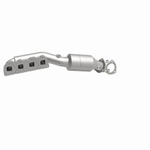 Load image into Gallery viewer, MagnaFlow Direct Fit Catalytic Converter 02-04 VW Passat 4.0L