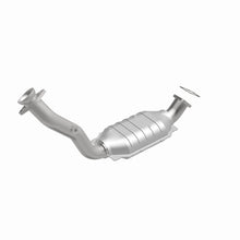 Load image into Gallery viewer, MagnaFlow Direct Fit Catalytic Converter 97-01 Explorer-Mountaineer