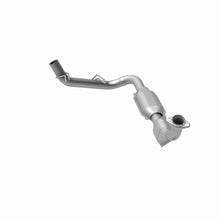 Load image into Gallery viewer, MagnaFlow Direct Fit Catalytic Converter 97-98 Ford Trucks 5.4L