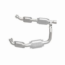Load image into Gallery viewer, MagnaFlow Direct Fit Catalytic Converter 05-07 Ford E-250/E-350 Econoline V8 5.4L