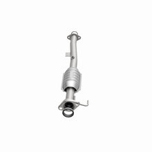 Load image into Gallery viewer, MagnaFlow Direct Fit Catalytic Converter 2000 Chevy Tracker 1.6L