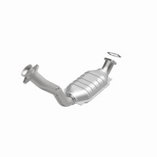 Load image into Gallery viewer, MagnaFlow Direct Fit Catalytic Converter 97-01 Explorer-Mountaineer
