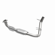 Load image into Gallery viewer, MagnaFlow Direct Fit Catalytic Converter 98 Ford Expedition 5.4L