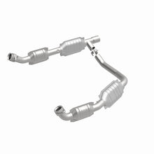 Load image into Gallery viewer, MagnaFlow Direct Fit Catalytic Converter 05-07 Ford E-250/E-350 Econoline V8 5.4L