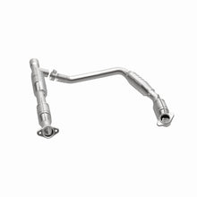 Load image into Gallery viewer, MagnaFlow Direct Fit Catalytic Converter 05-07 Ford E-250/E-350 Econoline V8 5.4L