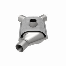 Load image into Gallery viewer, MagnaFlow Universal Catalytic Converter 2 Subaru