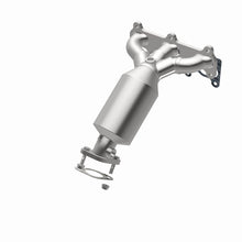 Load image into Gallery viewer, MagnaFlow Direct Fit Catalytic Converter 05-08 Kia Sportage 2.7L Passenger Side