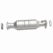 Load image into Gallery viewer, MagnaFlow Direct Fit Catalytic Converter 1998 Honda Odyssey 2.3L